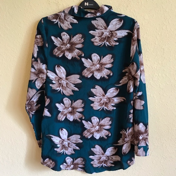 Entro Button Down Floral Shirt - Picture 5 of 6